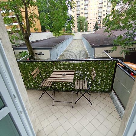 Apartament Famagosta Milanoアパートメント エクステリア 写真