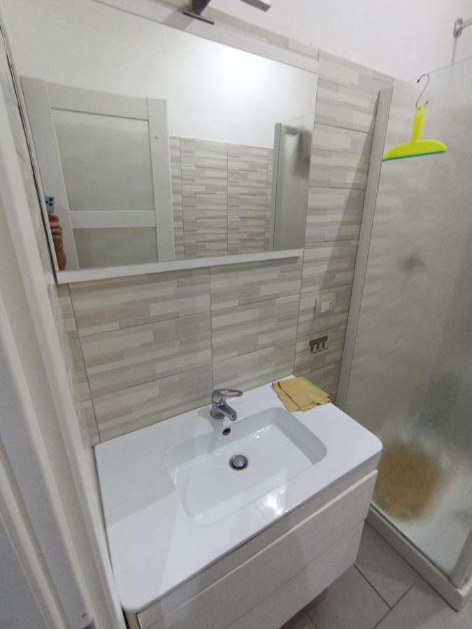 Apartament Famagosta Milanoアパートメント エクステリア 写真