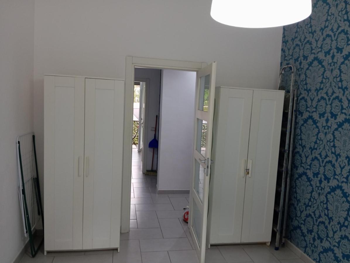 Apartament Famagosta Milanoアパートメント エクステリア 写真
